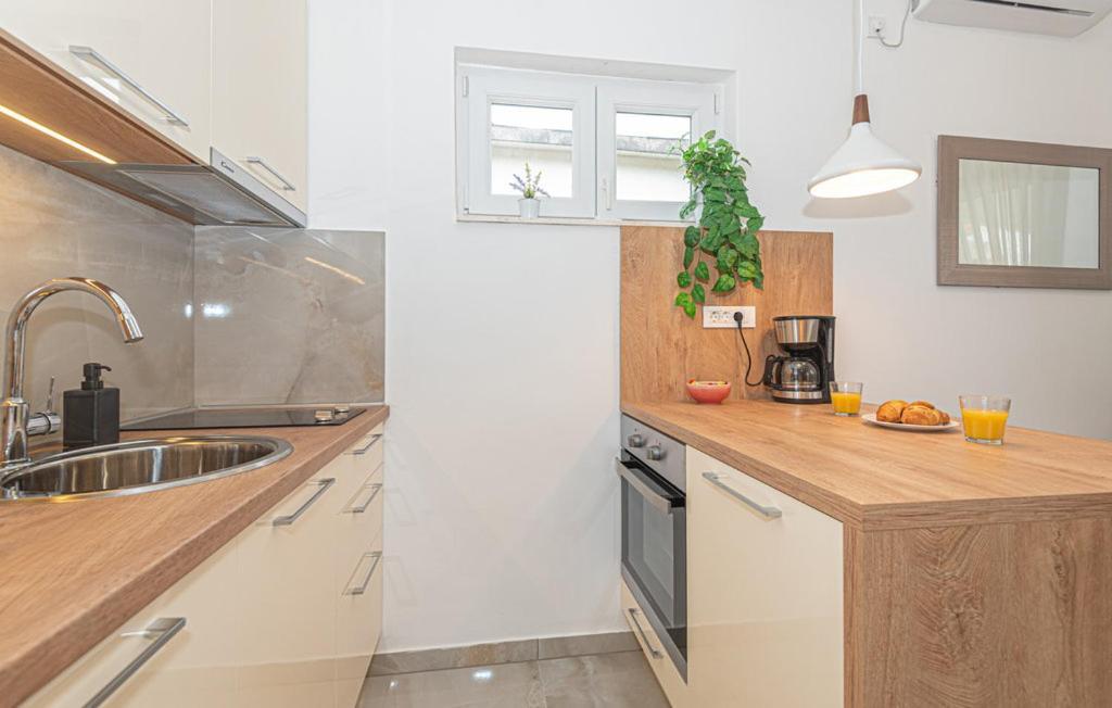 Holiday Home Gveric Водице Екстер'єр фото