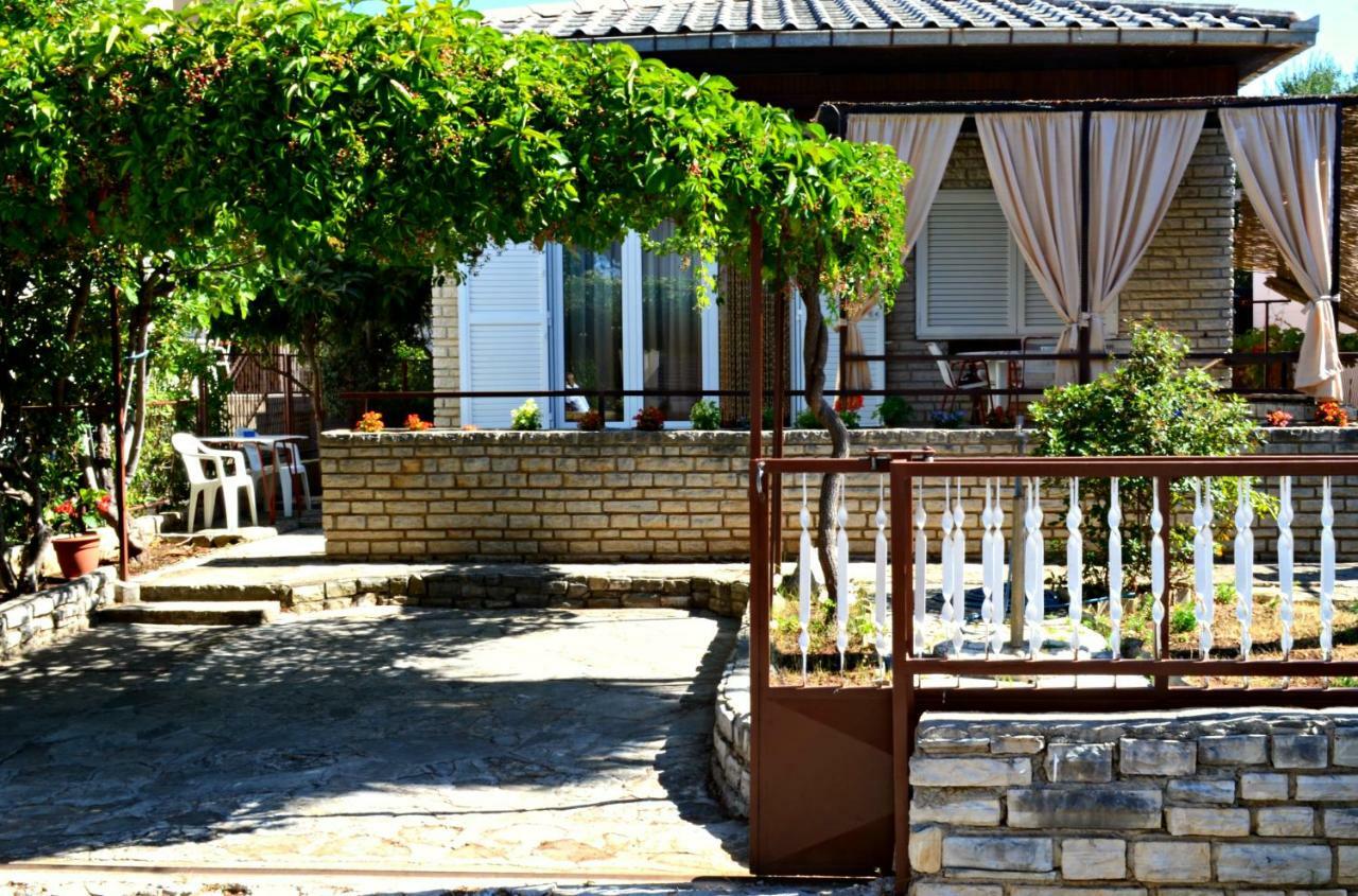 Holiday Home Gveric Водице Екстер'єр фото