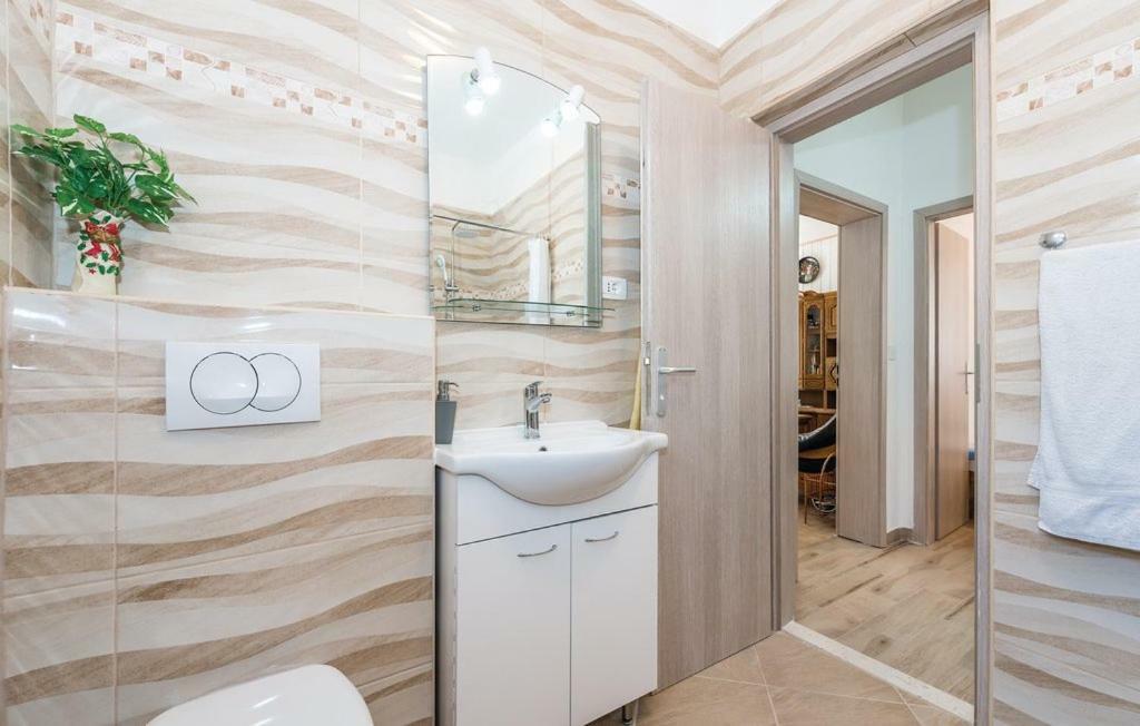 Holiday Home Gveric Водице Екстер'єр фото